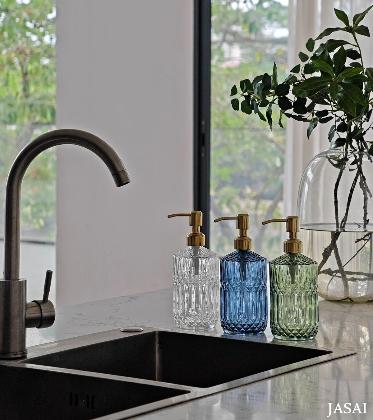 JASAI 18Oz Green Glass Soap Dispenser with Gold Rust Proof Pump